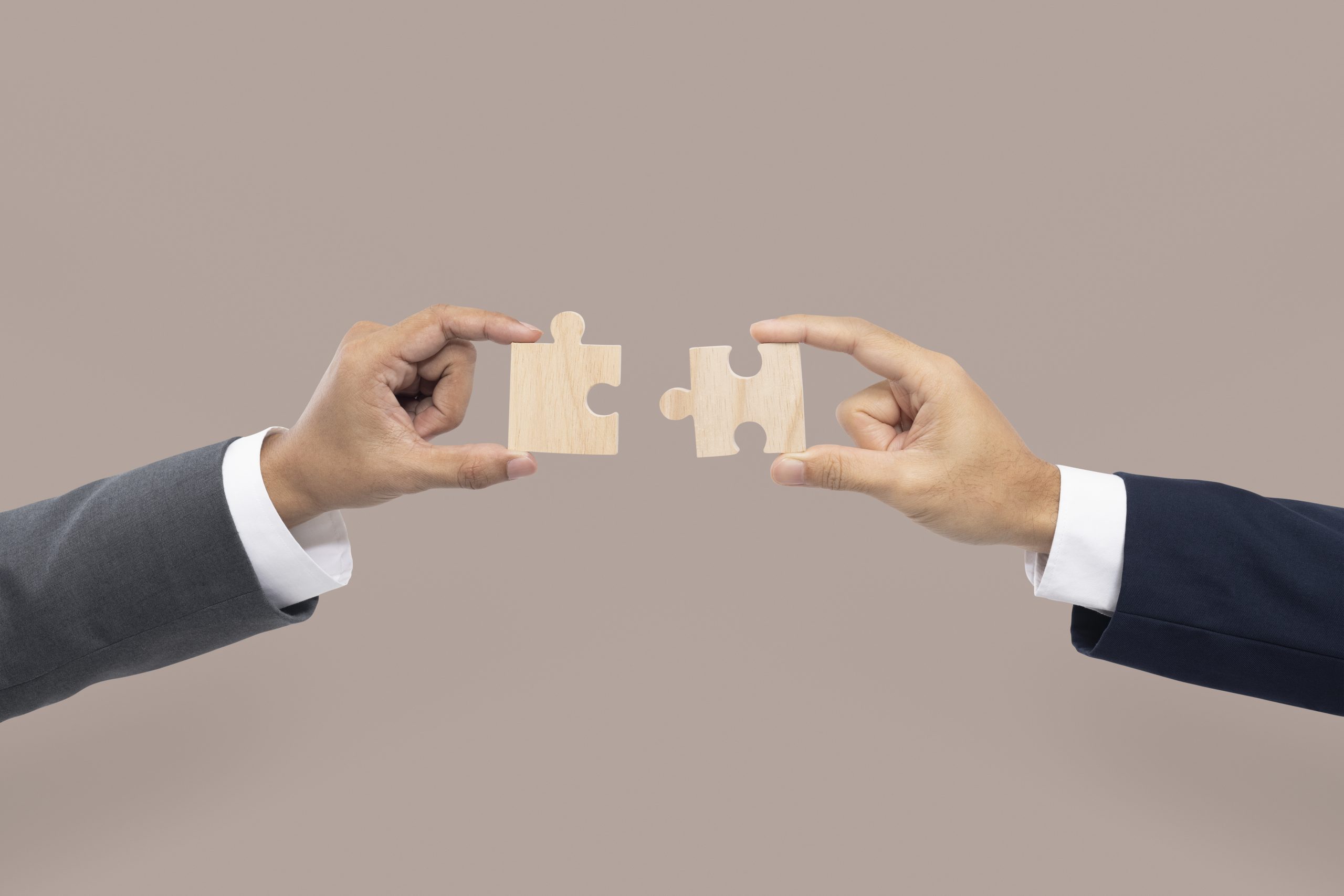 Comparing direct and regular mutual fund solutions: What is right for modern investors?